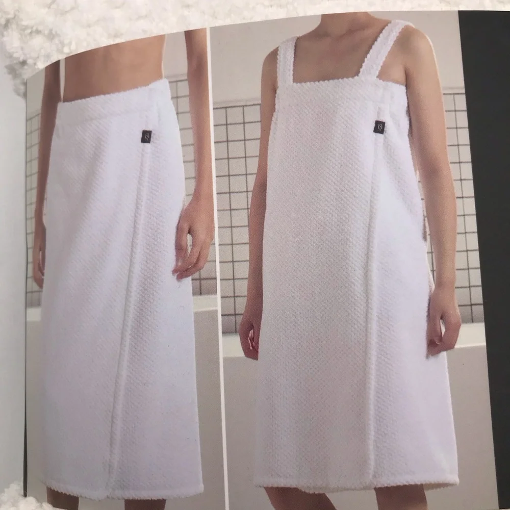 UGG White Poppy Textured Cotton Body Bath Wrap One Size Adjustable Width